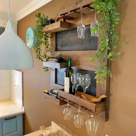 Πανσιόν Mike Μόσταρ